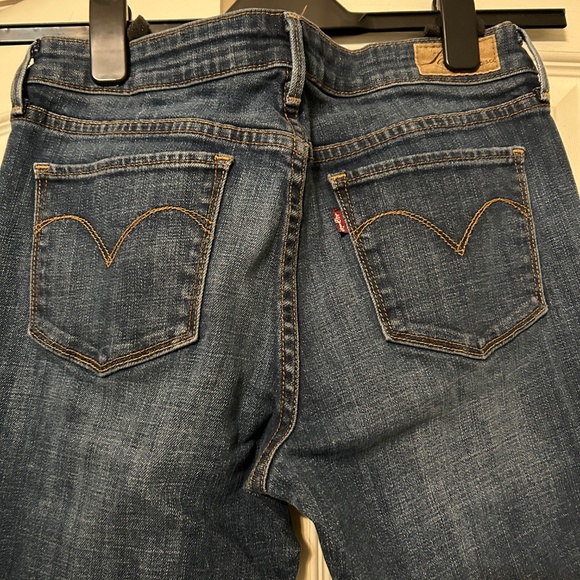 Levis Classic Boot Cut Jeans Size 6/28 **Fits more like a Size 4 - Picture 5 of 12